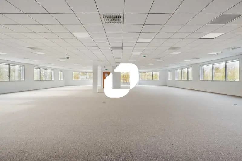 Bureau dans Villepinte à louer - Photo de l’immeuble – Image 3 sur 13