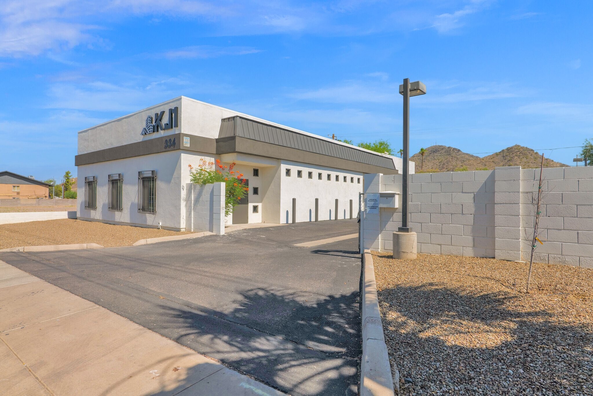 334 E Hatcher Rd, Phoenix, AZ à vendre Photo de l’immeuble– Image 1 sur 19