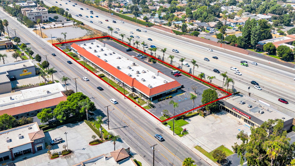 7001 Indiana Ave, Riverside, CA à louer - Photo de l’immeuble – Image 1 sur 8