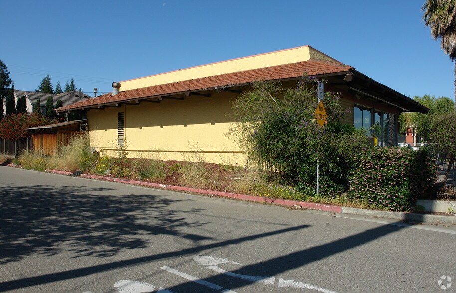 20950 Stevens Creek Blvd, Cupertino, CA à louer - Photo de l’immeuble – Image 3 sur 3