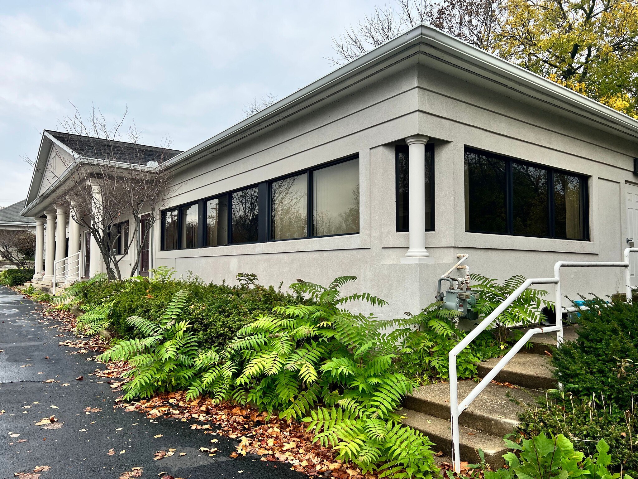 6711 Monroe St, Sylvania, OH à louer Photo de l’immeuble– Image 1 sur 8