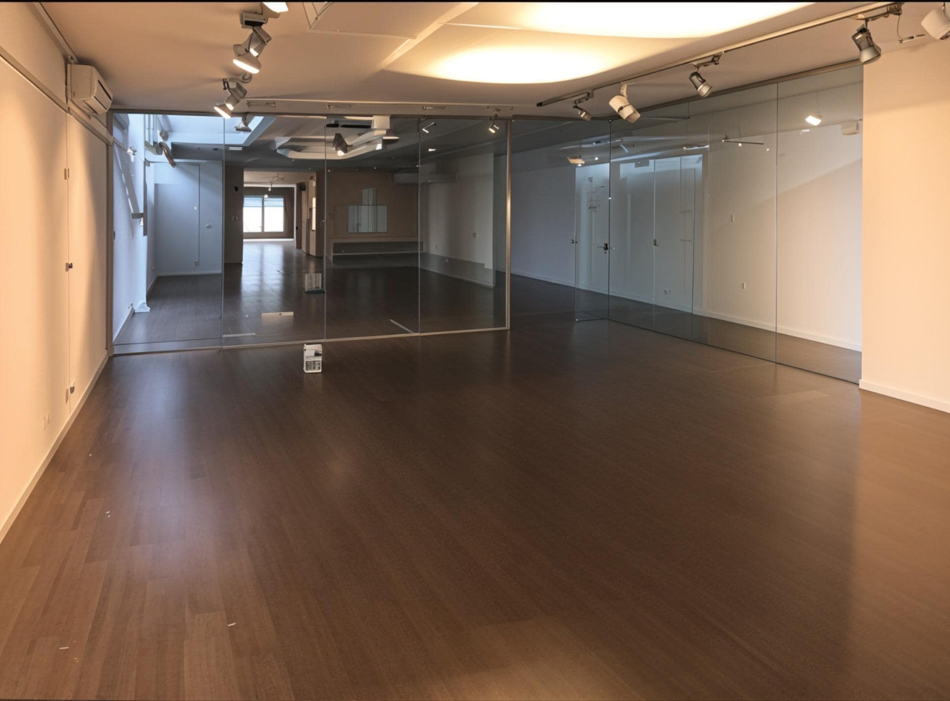 Local commercial dans Barcelone, Barcelona à louer Photo intérieure– Image 1 sur 25