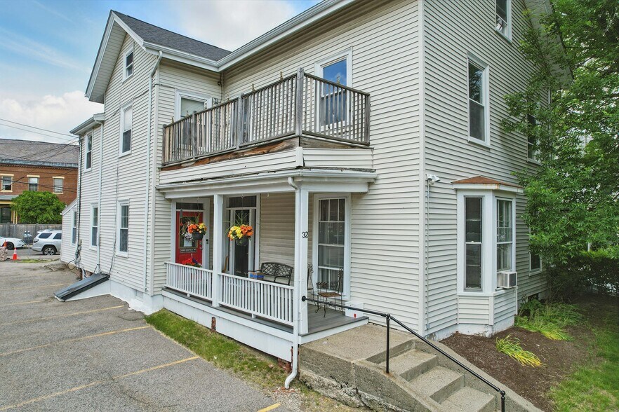 32 Kent St, Brookline, MA à vendre - Photo de l’immeuble – Image 3 sur 3