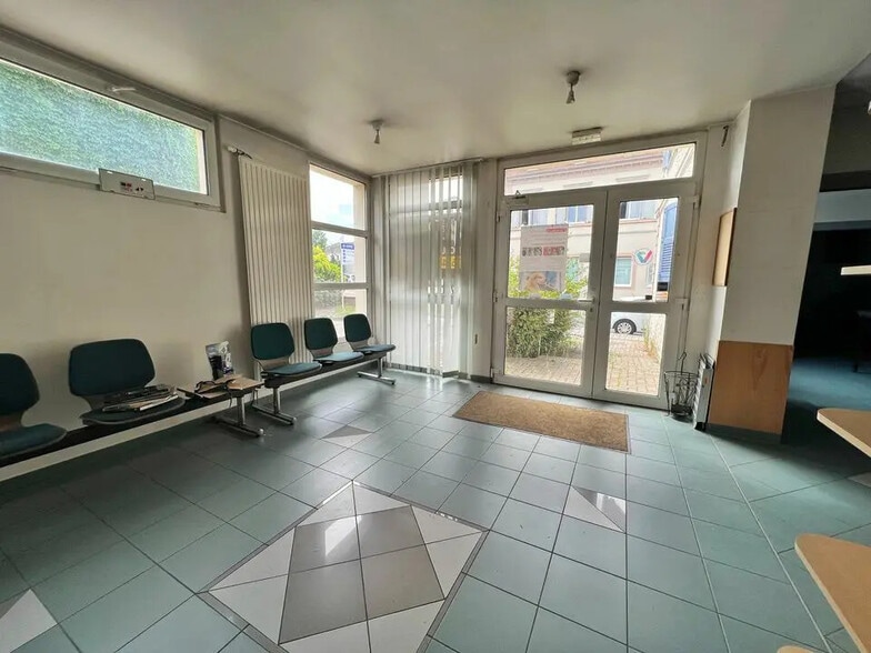 16 Rue De La République, Hoenheim à vendre - Hall d’entrée – Image 3 sur 12