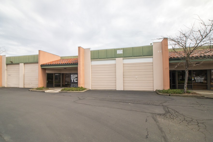 3510 Industrial Dr, Santa Rosa, CA à louer - Photo de l’immeuble – Image 2 sur 16