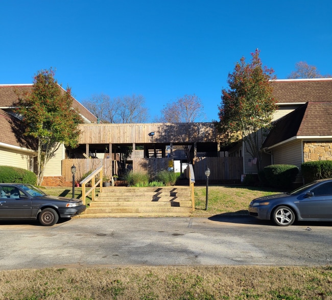 1614 Somerville Rd SE, Decatur, AL à vendre - Photo principale – Image 1 sur 29