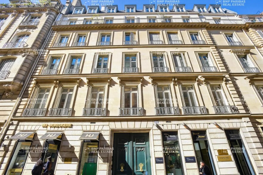112-114 Rue La Boétie, Paris à louer - Photo de l’immeuble – Image 1 sur 15