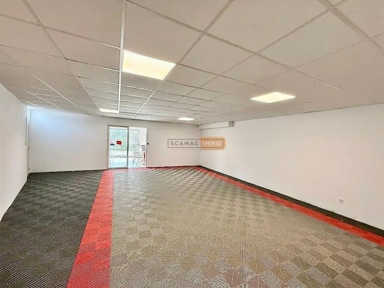 Local d'activités dans Puget-sur-Argens à vendre - Photo intérieure – Image 2 sur 7