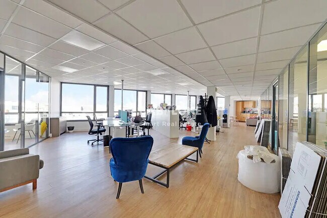 Plus de détails pour Avenue Pierre Grenier, Boulogne-Billancourt - Bureau à louer