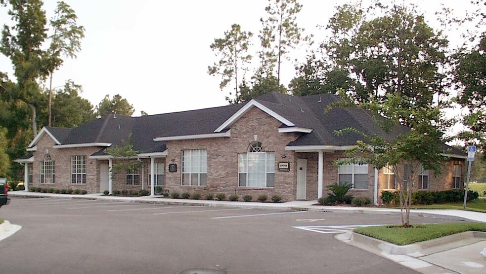 13500 Sutton Park Dr S, Jacksonville, FL à louer - Photo de l’immeuble – Image 2 sur 5