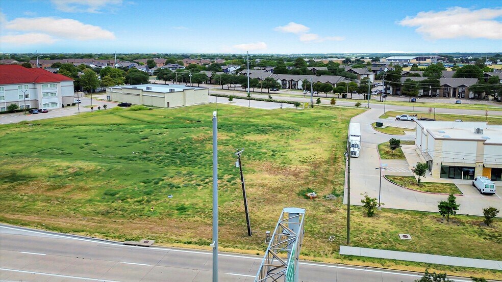 IH-30, Garland, TX à vendre - Photo de l’immeuble – Image 1 sur 7