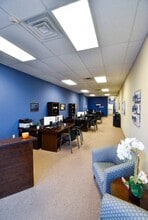 15015 Westheimer Rd, Houston, TX à louer Photo de l’immeuble– Image 2 sur 3