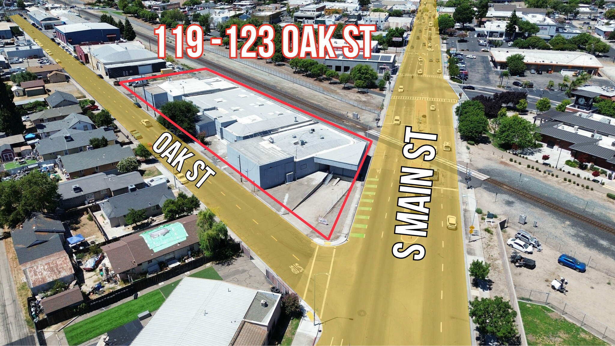121 Oak St, Manteca, CA à louer Photo de l’immeuble– Image 1 sur 9