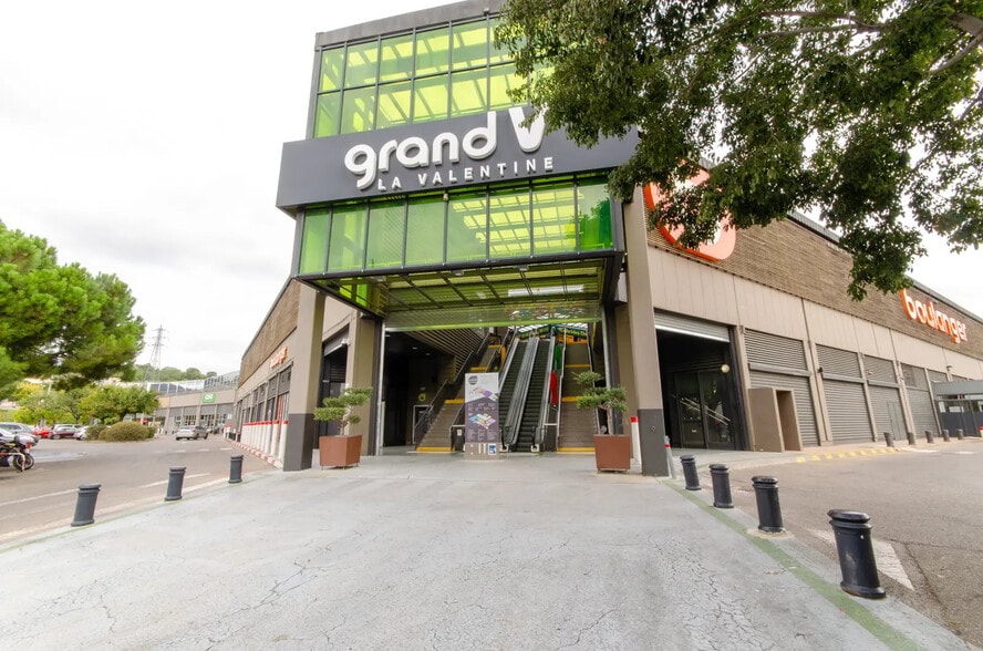 117 Traverse De La Montre, Marseille à louer - Photo de l’immeuble – Image 1 sur 4