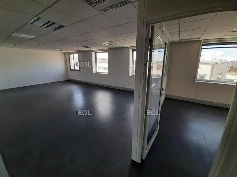 Bureau dans Ivry-sur-Seine à louer - Photo de l’immeuble – Image 3 sur 7
