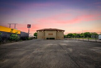 Plus de détails pour 2030 S Las Vegas Trl, White Settlement, TX - Bureau à vendre
