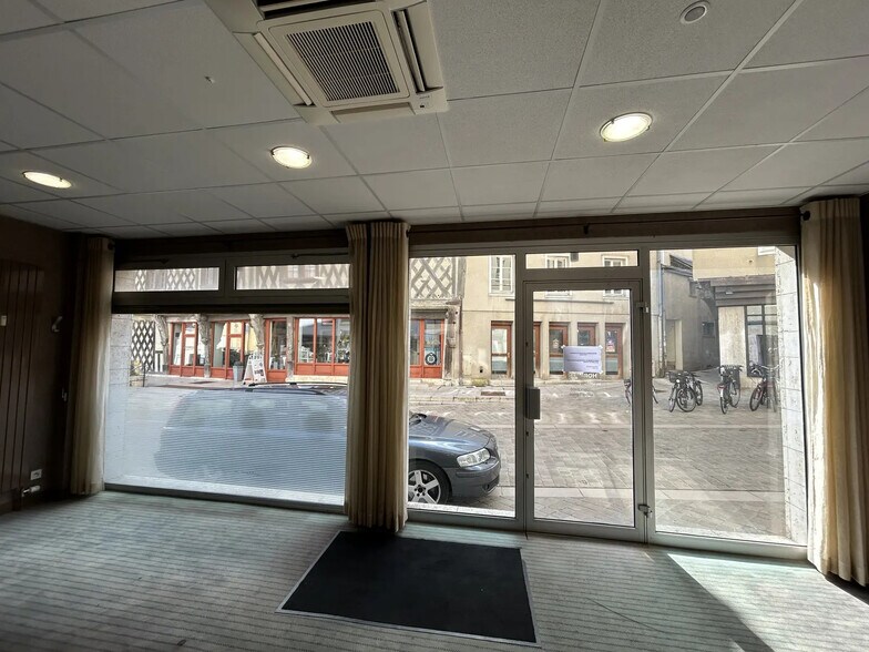 7 Rue De La Poissonnerie, Chartres à louer - Photo de l’immeuble – Image 2 sur 5