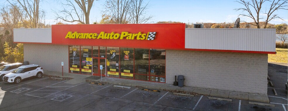 1215 N Detroit St, Warsaw, IN à vendre - Photo de l’immeuble – Image 3 sur 12