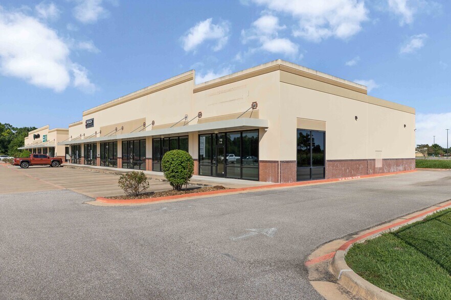 780 Clear Lake City Blvd, Webster, TX à louer - Photo de l’immeuble – Image 2 sur 14