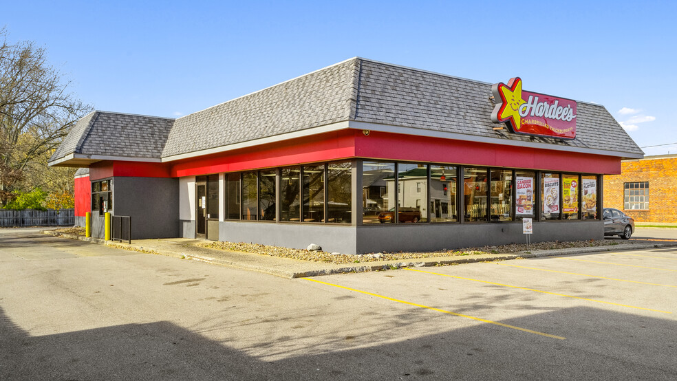 65 S Chestnut St, Jefferson, OH à louer - Photo de l’immeuble – Image 3 sur 3