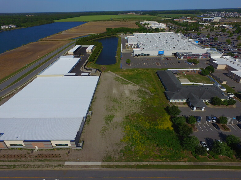 108 Commercial Blvd, Elizabeth City, NC à vendre - Photo de l’immeuble – Image 3 sur 9