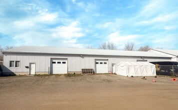 56 Canaan St, Strathroy-Caradoc, ON à louer Photo de l’immeuble– Image 1 sur 2