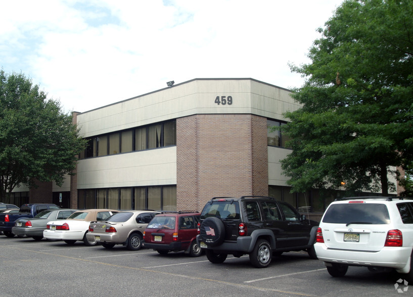 459 Jack Martin Blvd, Brick, NJ à louer - Photo principale – Image 1 sur 2