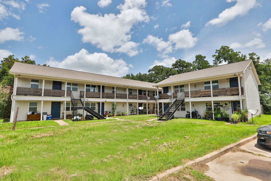 200 Hill St, Sealy, TX à vendre - Photo de l’immeuble – Image 3 sur 49