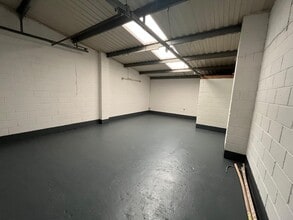 Cromford St, Oldham à louer Photo intérieure– Image 1 sur 3