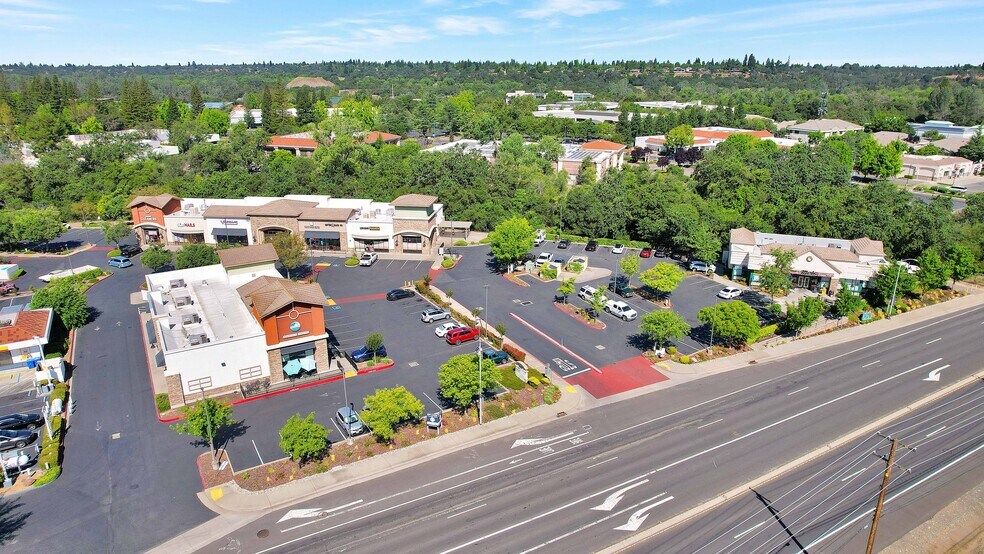 187 Blue Ravine Rd, Folsom, CA à louer - Photo de l’immeuble – Image 2 sur 11