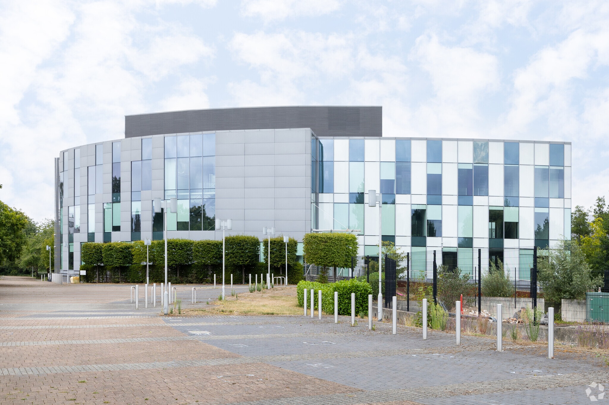 Farnborough Rd, Frimley à louer Photo principale– Image 1 sur 3