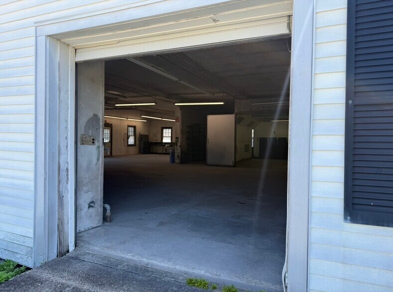 32 Trolley Rd, Westbrook, CT à louer - Photo de l’immeuble – Image 2 sur 11