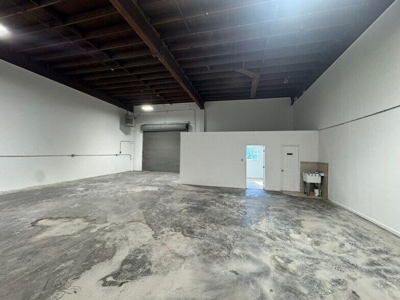 25181-25197 Huntwood Ave, Hayward, CA à louer - Photo de l’immeuble – Image 2 sur 9