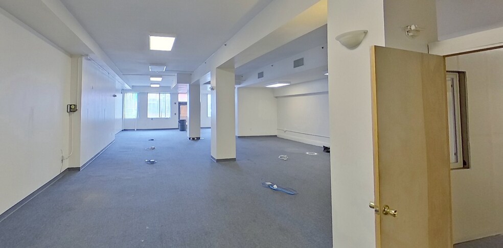 5644 Broadway Ave, Cleveland, OH à louer - Photo intérieure – Image 3 sur 4