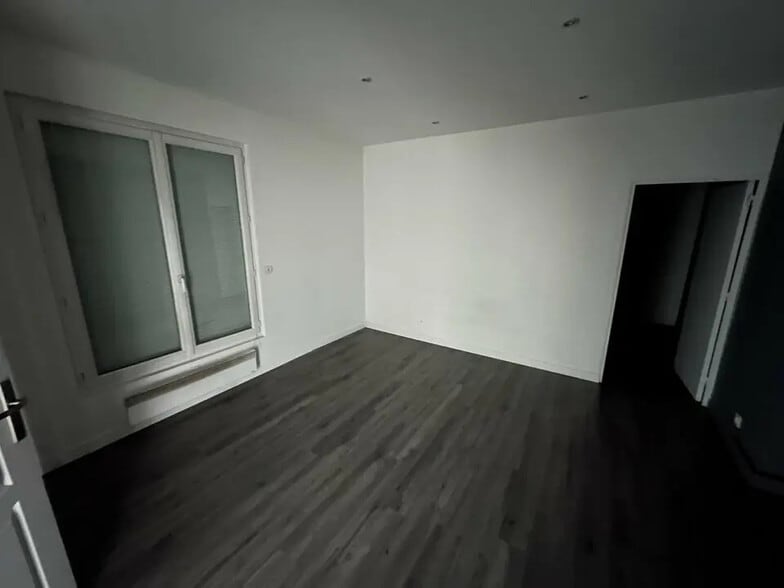 Local commercial dans Maisons-Alfort à louer - Photo intérieure – Image 3 sur 4