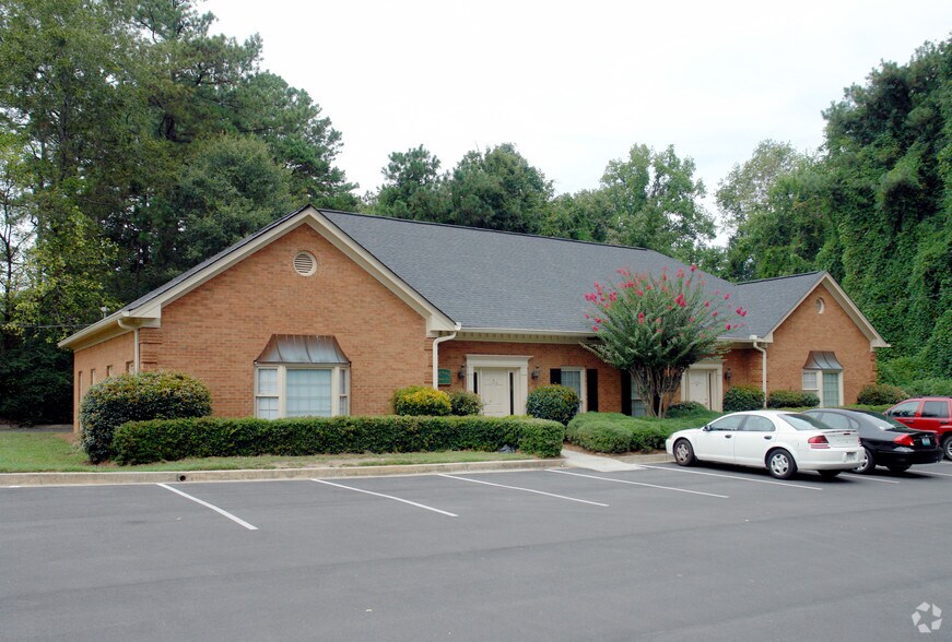 1439 McLendon Dr, Decatur, GA à vendre - Photo de l’immeuble – Image 3 sur 9
