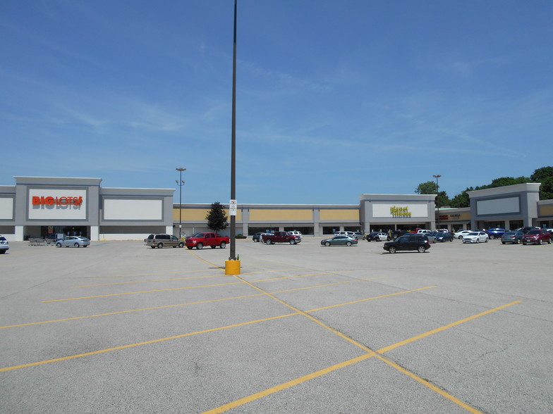 2122-2240 E Markland Ave, Kokomo, IN à louer - Photo de l’immeuble – Image 3 sur 5