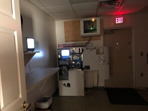 750 S Raisinville Rd, Monroe, MI à louer Photo intérieure– Image 2 sur 8