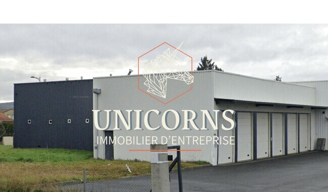 Plus de détails pour Local d'activités à louer