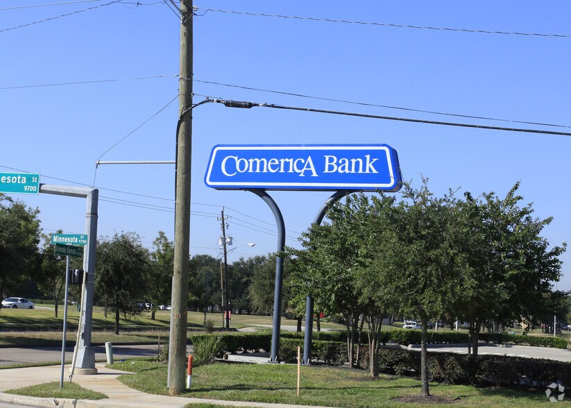 9997 Almeda Genoa Rd, Houston, TX à louer - Photo de l’immeuble – Image 2 sur 4