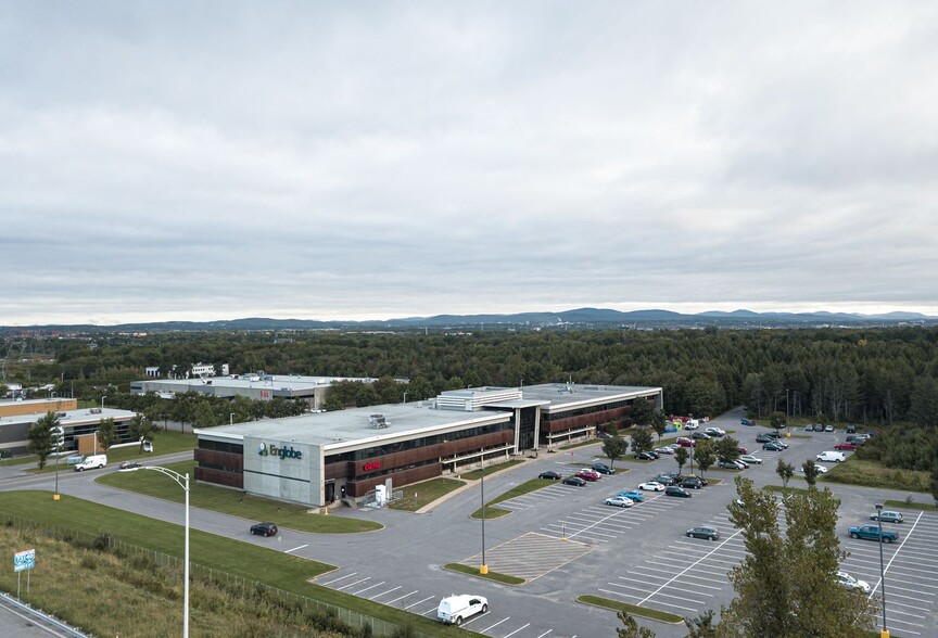 505 Boul du Parc-Technologique, Québec, QC à louer - Photo de l’immeuble – Image 3 sur 3