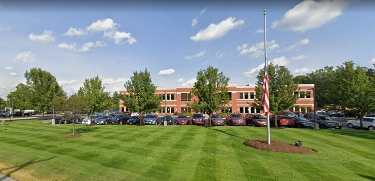40 Media Dr, Queensbury, NY à louer - Photo de l’immeuble – Image 3 sur 34