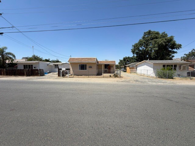 844 E River Ave, Porterville, CA à vendre - Photo de l’immeuble – Image 2 sur 6