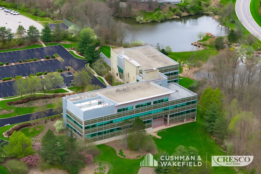 4020 Kinross Lakes Pky, Richfield, OH à louer - Photo de l’immeuble – Image 2 sur 9