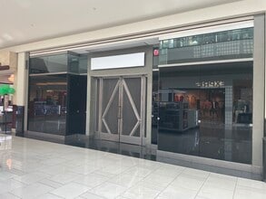 9301 Tampa Ave, Northridge, CA à louer Photo intérieure– Image 1 sur 1