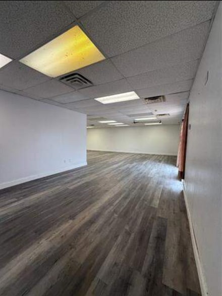 101 E 3rd St, Burkburnett, TX à vendre - Photo intérieure – Image 3 sur 20