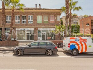 Plus de détails pour Local commercial à louer