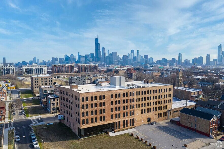 924 W 19th Pl, Chicago, IL à louer - Photo principale – Image 1 sur 12