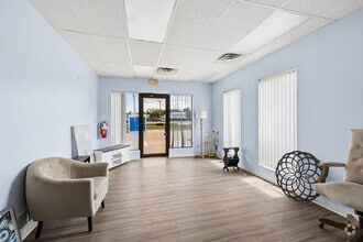 2330 Rocklyn Dr, Urbandale, IA à louer Photo intérieure– Image 2 sur 7