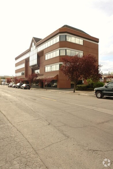 505 E Front Ave, Coeur d'Alene, ID à louer - Photo de l’immeuble – Image 3 sur 33